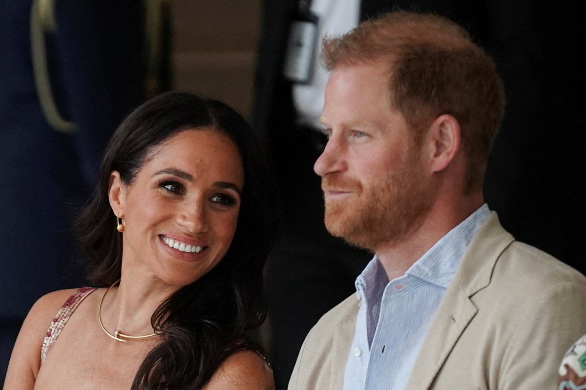 Prens Harry ve Meghan İngiltere'ye Dönüyor