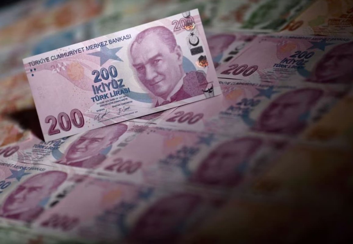 Türkiye'de enflasyon Temmuz'da beklentilerin biraz üzerinde geriledi
