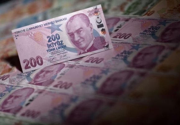 Türkiye'de enflasyon Temmuz'da beklentilerin biraz üzerinde geriledi