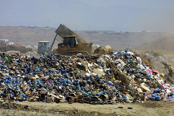 Kıbrıs'ta Tarımsal Plastik Atıklarının Yasadışı Yakılması ve Düzenli Toplanması