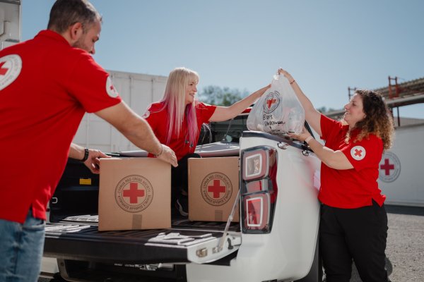 Kıbrıs Kızıl Haç Donations Çağrısı