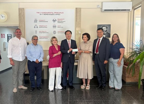 Çin Büyükelçiliği'nden Kıbrıs Kızılayı'na 3 Bin Euro Bağış
