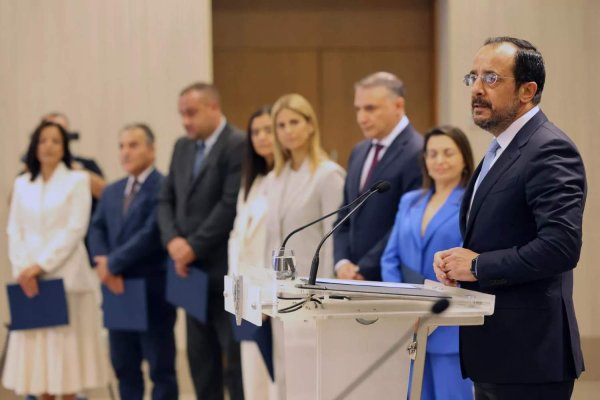 Christodoulides, 2028 öncesinde kabine değişikliğiyle merkez sağ rotasını güçlendiriyor