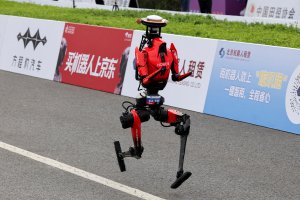 Çin Robotu, Usain Bolt'un 100m Dünya Rekorunu Kırdı
