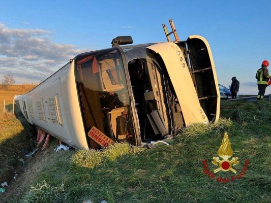 Brezilya'da Otobüs ve Kamyon Kafa Kafaya Çarpıştı: En Az 21 Ölü
