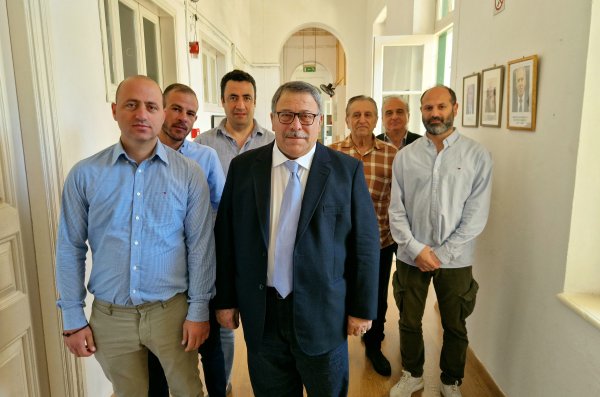 DEK'te liderlik isyanı: Dört üst düzey isim Themistocleous'u terk etti