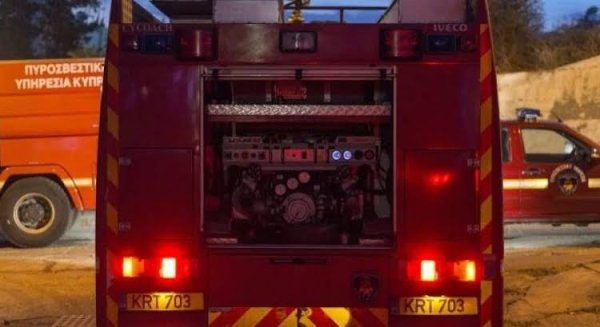Limassol'da Terk Edilmiş Evde Yangın Çıktı, Kasten Yangın Şüphesi Var