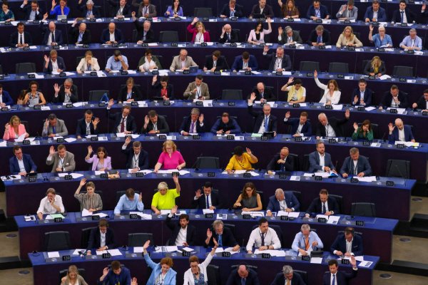 Merkez Sağa Kayıyor: Avrupa'nın Değişen Siyasi Dengesi