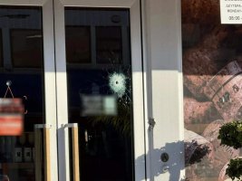 Limasol'da şarap mağazasına silahlı saldırı: Güvenlik kameraları iki şüpheliyi ele verdi