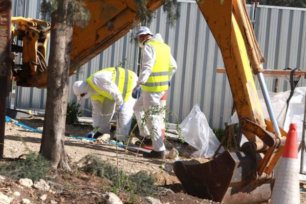 Athalassa Hastanesi Bombalaması Kurbanlarının Kemiklerinin Naaşlarını Çıkaran Arkeolog Anlatıyor