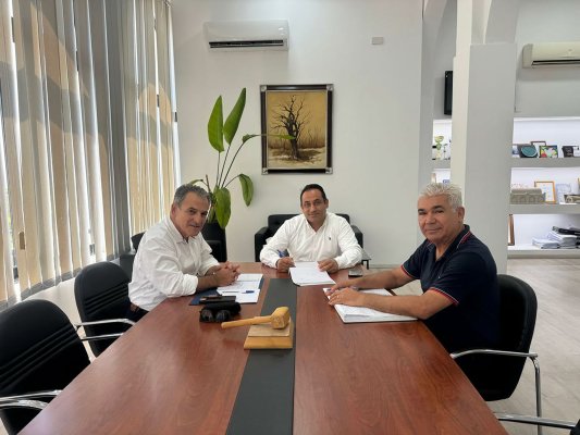 Akamas Park Projesinde Gecikme Konusu Komiserle Görüşüldü