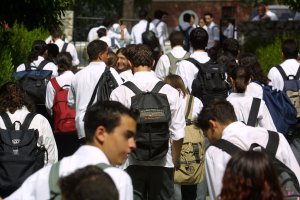 Okullarda Dini Bağnazlık Yerine Eleştirel Düşünceye Yer Açılmalı