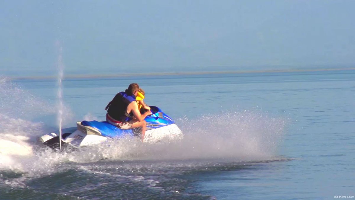 Protaras'ta Jet Ski Kazası: 7 Yaşındaki Kız Hastaneye Kaldırıldı
