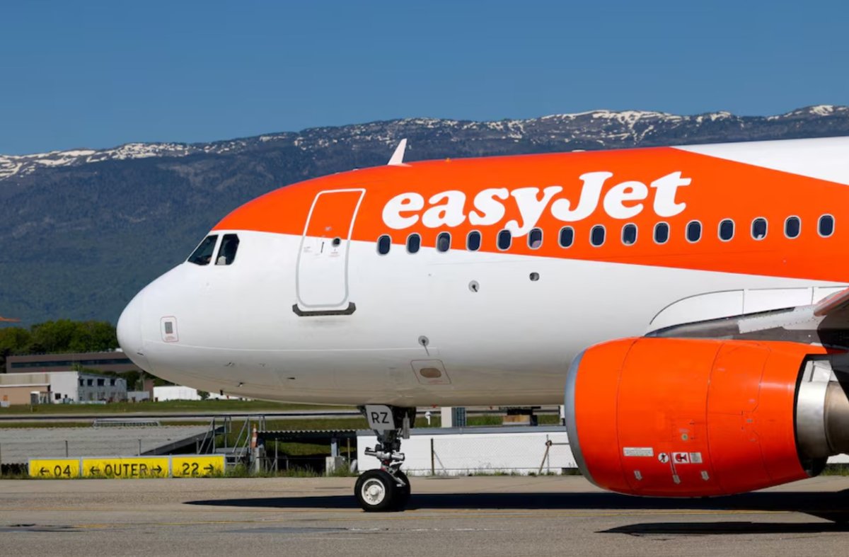 EasyJet'te devralma yarışı son viraja girerken Castlelake için süre uzatıldı