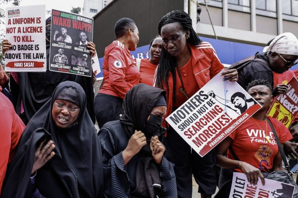 Nairobi'de Kadınlar Kayıp Gençler İçin Sokaklara Döküldü