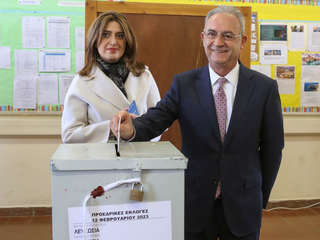 Averof Neofitu Geri Döndü: Eski Partisine Savaş İlan Etti