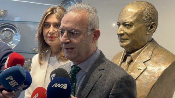 Averof: Geçiş noktalarının kapatılması çağrıları Türkiye'nin ekmeğine yağ sürer