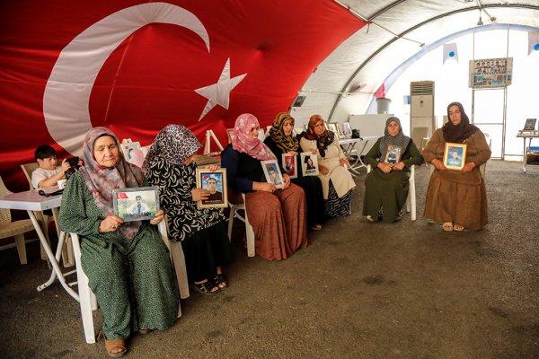Türkiye'deki PKK Barış Yasası Annelere Umut, Gazilere Hüsran Oldu