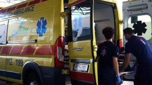 Lefkoşa'da Çarpışma Sonrası Mahsur Kalan Sürücü Kurtarıldı