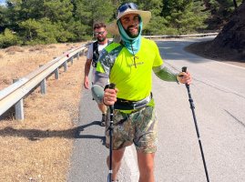 Kıbrıs'ta Rekor Kıran Koşu: Andreas Nikolaou 700km'lik Kıyı Çizgisini Tamamlayan İlk Kişi