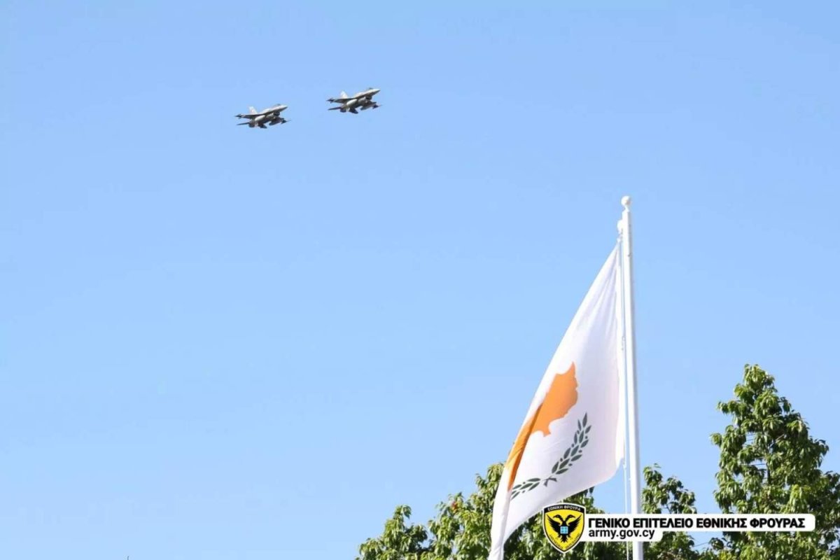 Larnaka Semalarında Alarma Nedeni Türk Değil, Yunan F-16'larıymış