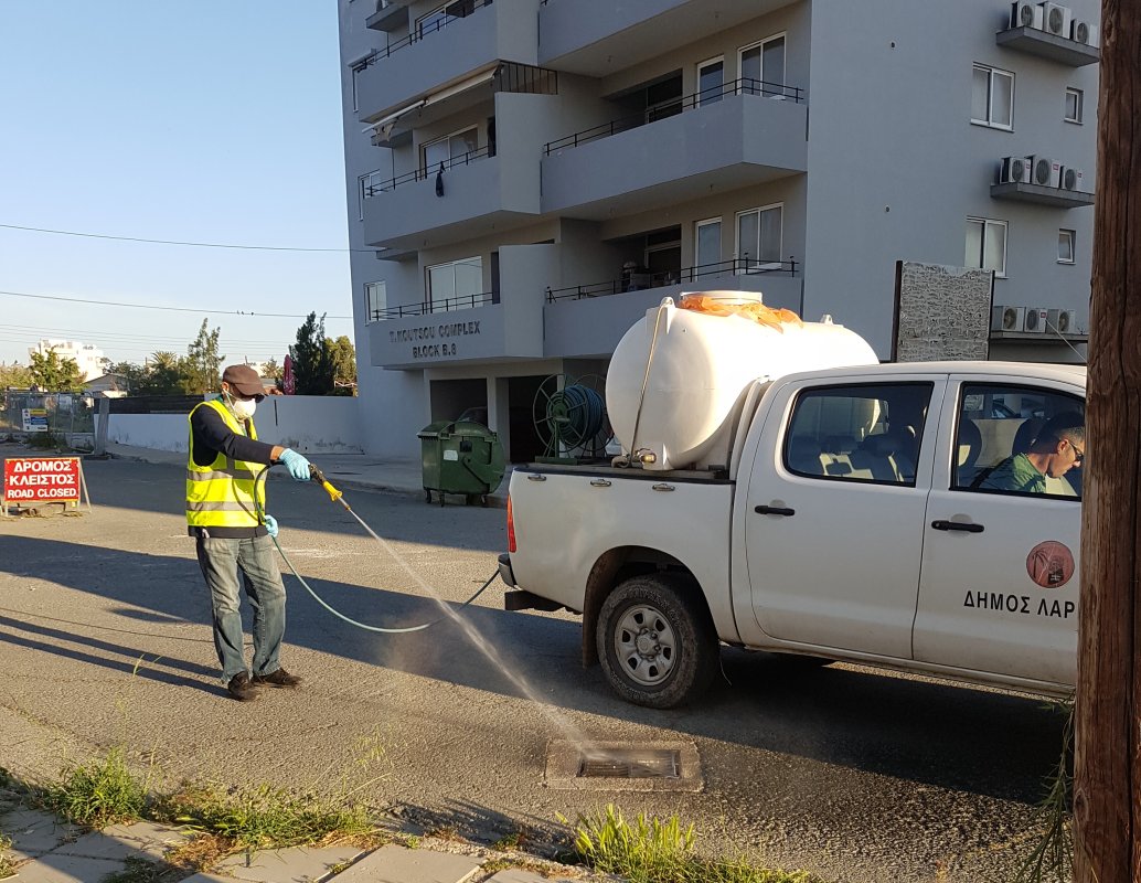 Larnaca'da Sivrisineklerle Mücadele İçin Kontroller ve Püskürtme Arttırıldı