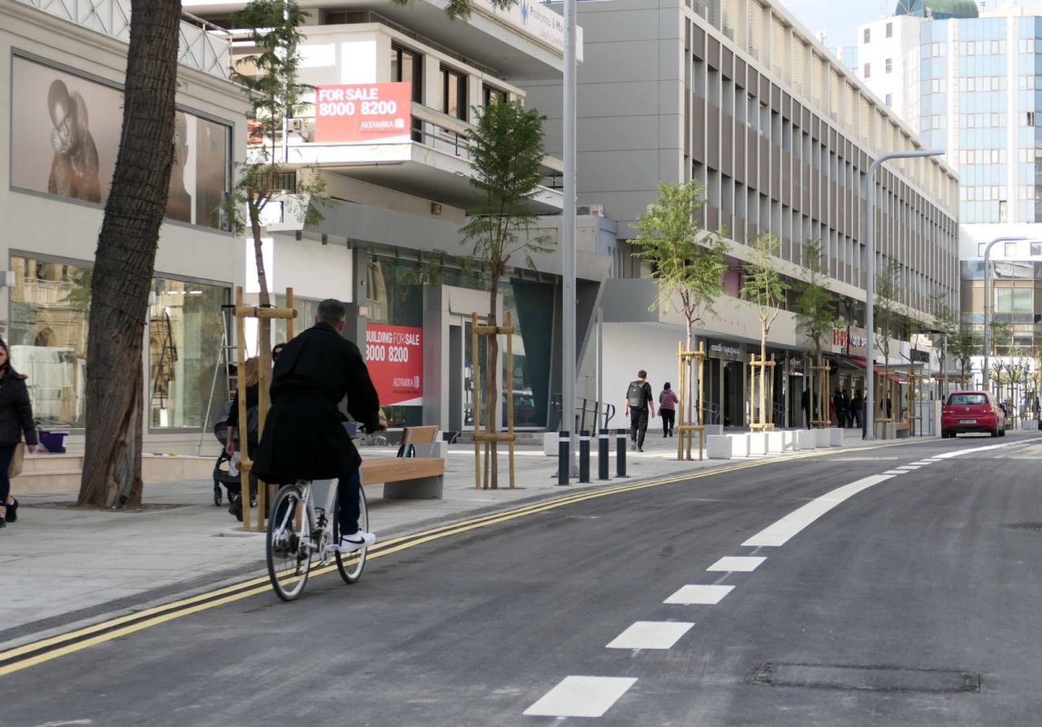 Makarios Caddesi'ni Arabalar mı Canlandırır?