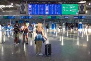 Kıbrıslılar Turist Zahları Düşerken Konaklama Mekanlarını İşletmeye Devam Ediyor