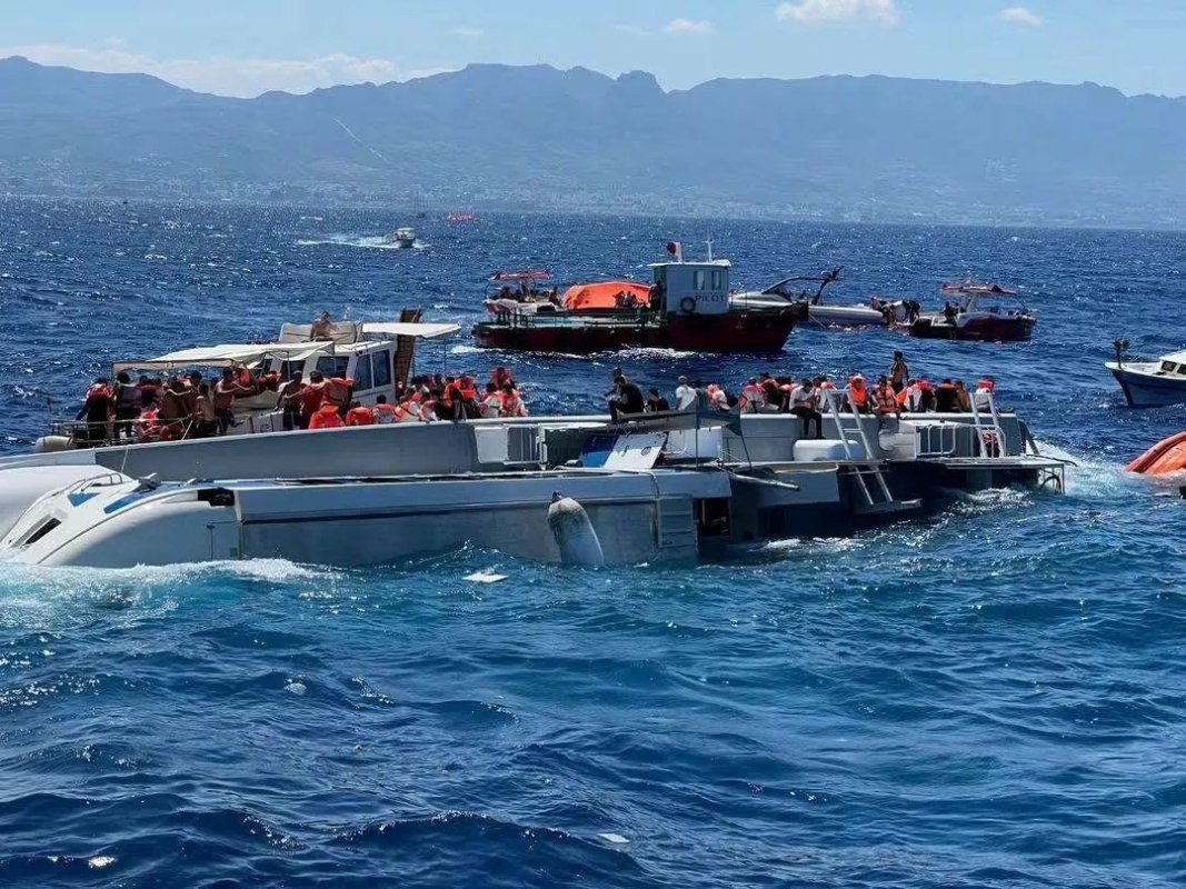 Girne batığı kurbanlarını arama çalışmalarına yeni gemi katıldı
