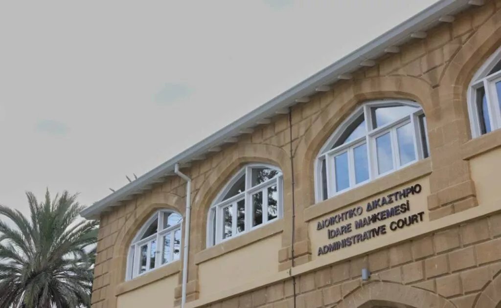 İdari Mahkeme, Doğuştan Tek Gözü Olan Genç Kadının Sosyal Yardım Kesintisini İptal Etti