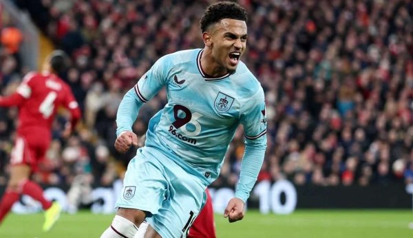 Marcus Edwards Kıbrıs milli takımına bağlılığını açıkladı, Uluslar Ligi maçları öncesi