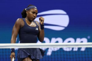 Gauff ve Rybakina ABD Açık'ta çeyrek finale yükseldi, Zheng'den muhteşem bir dönüş daha