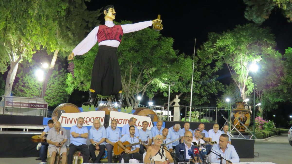 Limasol yıllık şarap festivaline ziyaretçileri ağırlamaya hazır