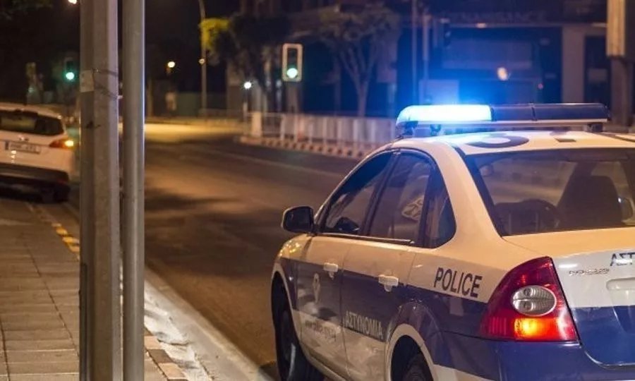 Kıbrıs genelinde gece operasyonu: polis 12 kişiyi gözaltına aldı, 319 trafik ihlali tespit edildi