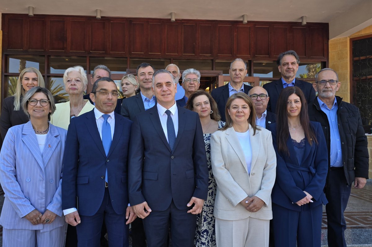 Kahvehane hikayeleri: Prez seçimleri başka bir partiyi yok etmek için mi kullanacak?