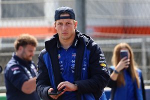 Hadjar Monza'da Pistlere Çıkamayacak, Lawson ve Tsunoda Direksiyona Geçiyor