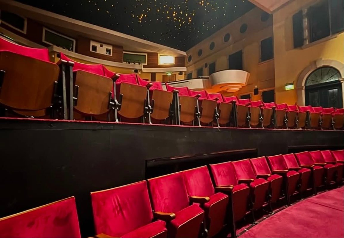 LUX_KILL, Rialto Tiyatrosu'nda Algoritmik Bedenleri Sahneliyor