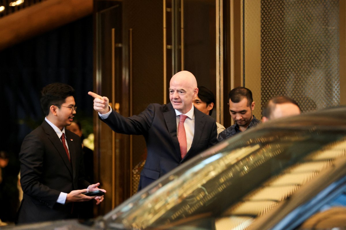 Uefa Infantino'ya karşı güvenilir rakip bulma yolunda, başkan yardımcısı söyledi