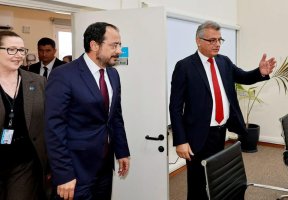Christodoulides: Kıbrıs sorununda sonuç umuduyla ateşli hazırlıklar sürüyor