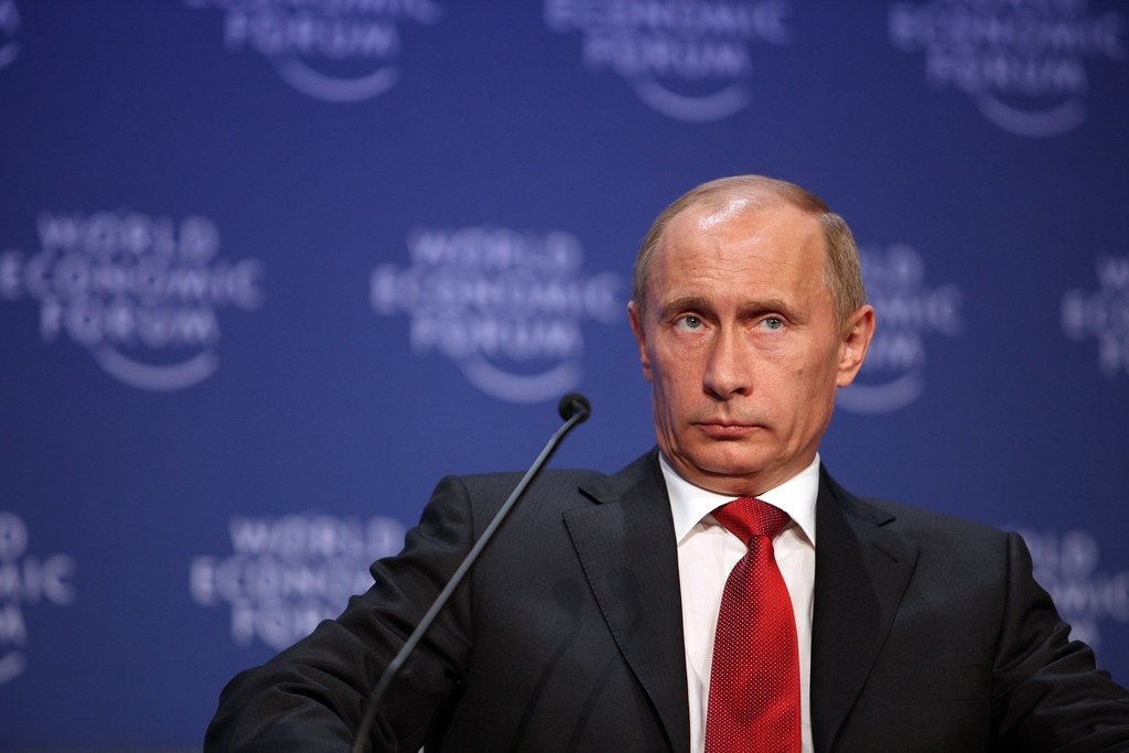 Pro-Putin parti parlamentodaki hakimiyetini korudu, anti-savaş parti küçük bölgesel tutunma sağladı
