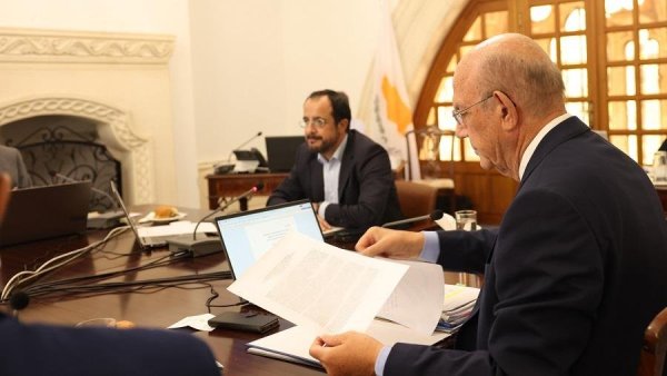 Kıbrıs'ın 2027 bütçesi Ukrayna ve Orta Doğu savaşlarına rağmen fazla öngörüyor