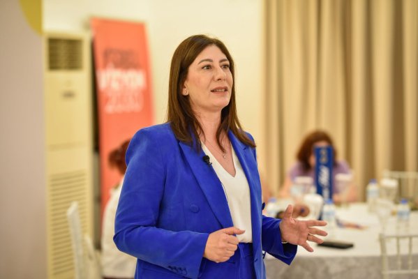 Anket: CTP'nin Kuzey Kıbrıs parlamento seçiminde heyelan zaferi bekleniyor