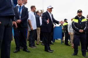 Trump birleşik İrlanda desteğini yineledi, İskoçya'yı 'henüz' konuşmayacak