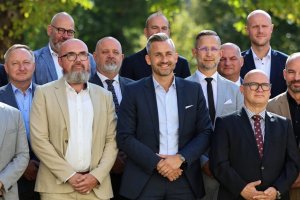 AfD'nin Saksonya-Anhalt'taki yeni milletvekilleri arasında eski Stasi görevlisi ve aşırı sağ gruplarla bağlantılı isimler var