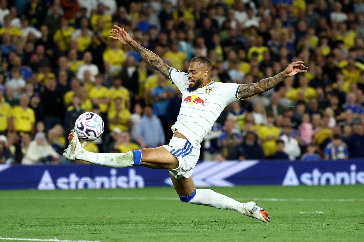 Leeds, Newcastle'ı 4-1 yenerek Premier League'de üçüncü sıraya yükseldi