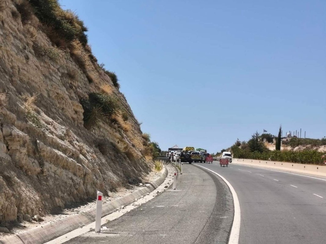 76 Yaşındaki Adam Limassol-Paphos Otobanında Geçirdiği Talihsiz Kazada Hayatını Kaybetti
