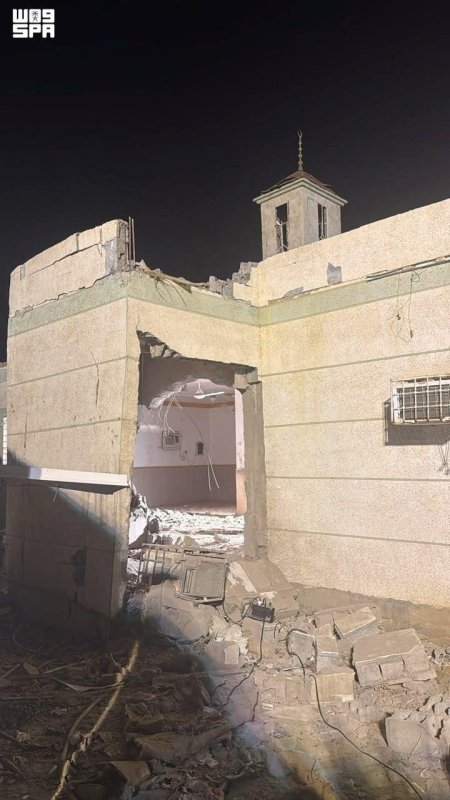 Husiler Suudi Arabistan'ı vurdu, Körfez-İran görüşmeleri ertelendi