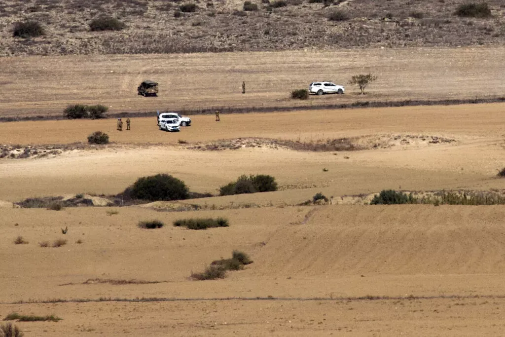 Kıbrıs'ın ara bölgesi içinde: 10 bin sakin, 183 km ve yılda yaklaşık 1.000 olay
