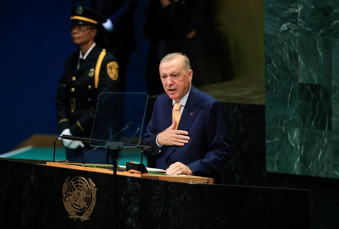 Erdoğan: Türk Kıbrıslıların eşit uluslararası statüsü tanınmalı