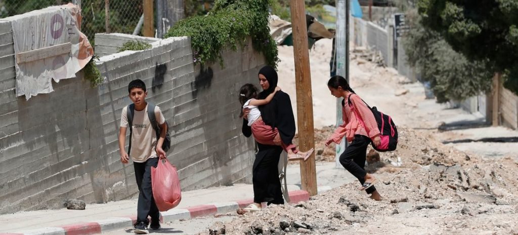 Filistinli yetkili İsrail'i Batı Şeria'da "toplu gözaltı" ile suçladı